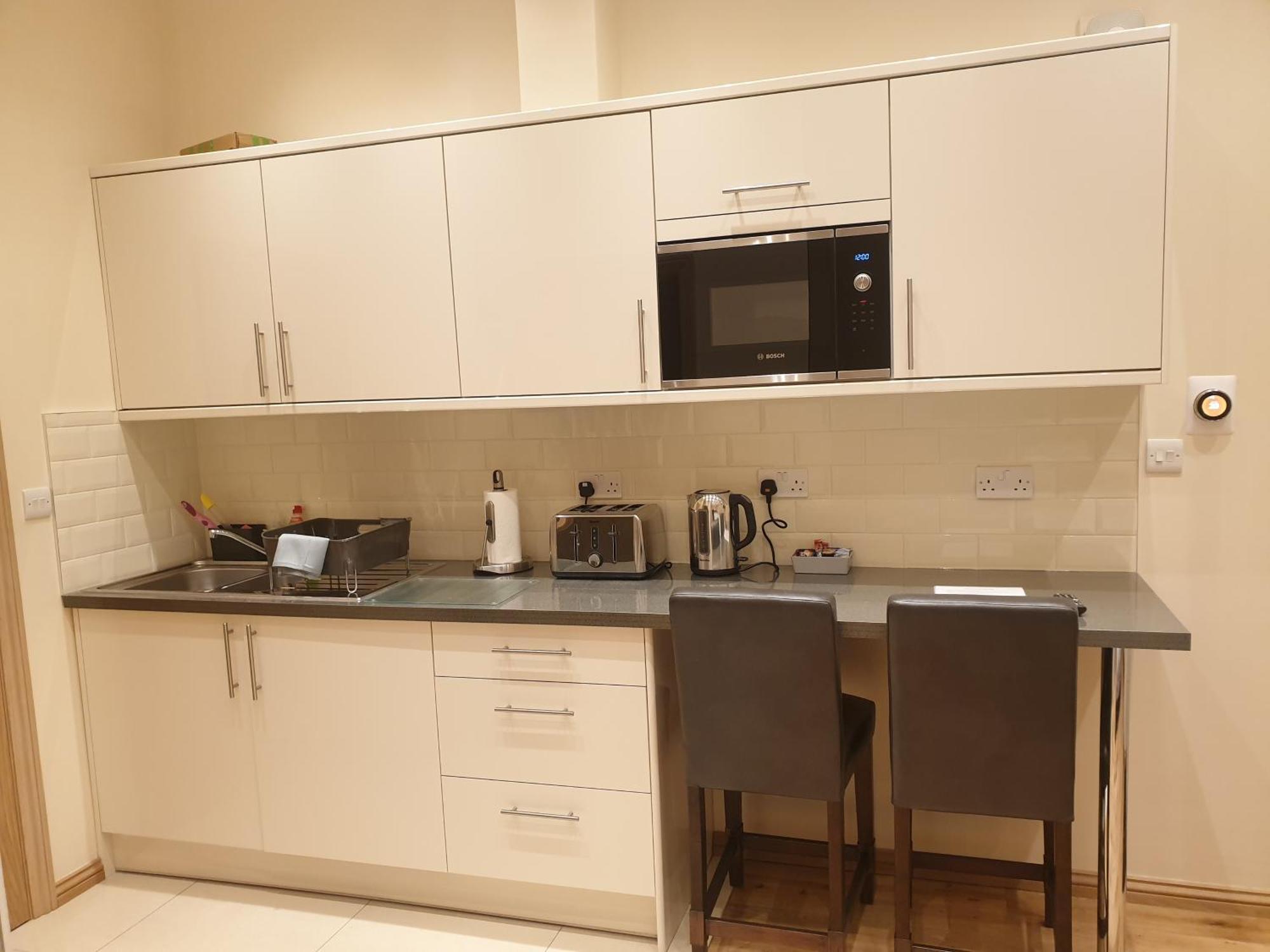 London Luxury Apartments 3 Bedroom Sleeps 8 With 3 Bathrooms 4 Mins Walk To Tube Free Parking Ilford Extérieur photo
