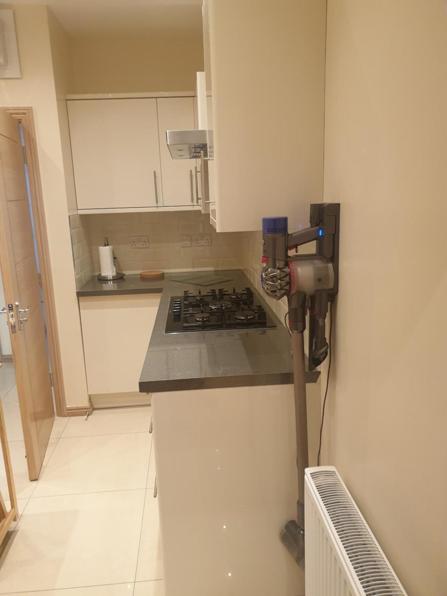 London Luxury Apartments 3 Bedroom Sleeps 8 With 3 Bathrooms 4 Mins Walk To Tube Free Parking Ilford Extérieur photo